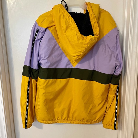 PINK Windbreaker - Picture 2 of 3